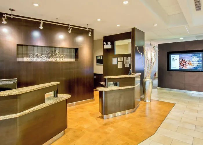 Courtyard By Marriott Clarksville