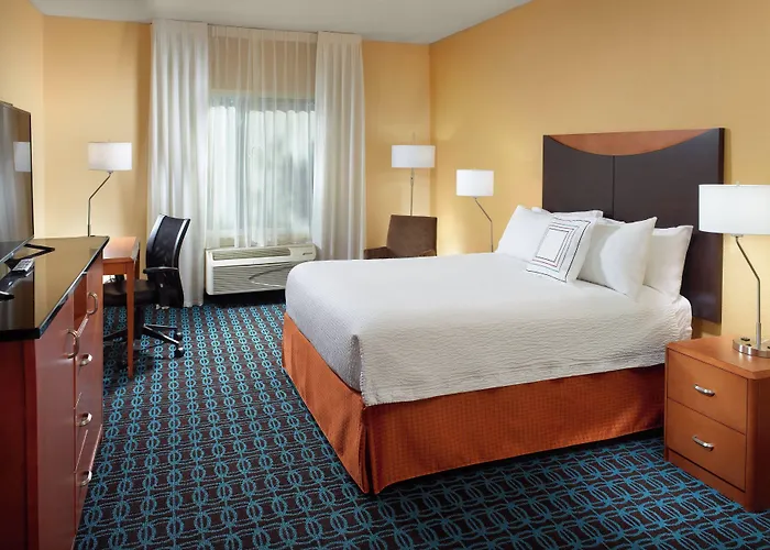 Fairfield Inn & Suites Clarksville